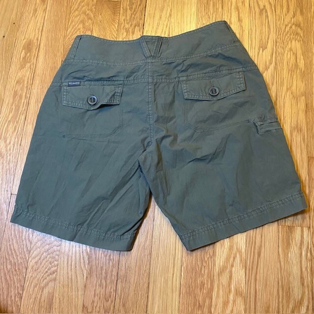 Columbia Olive Green Bermuda Shorts Womens 4 Hot Spring Falls Outdoor All Cotton - Picture 2 of 8